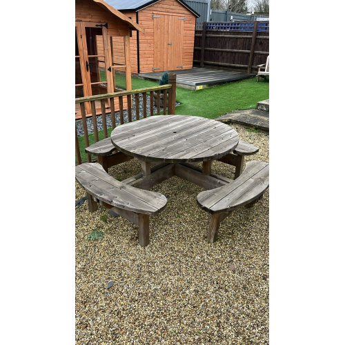 sas_8_seater_table2